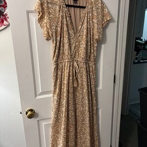 Torrid beige maxi dress 00x large 10